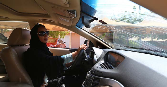 ซาอุดีอาระเบียเตรียมยกเลิกกฎห้ามผู้หญิงขับรถ